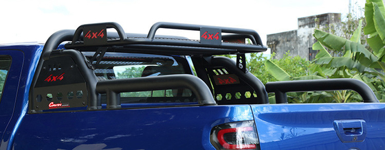 Ford-de BOSWACHTER T6 T7 Zwarte 4x4 neemt de Bar van het Vrachtwagenbroodje met Rek op